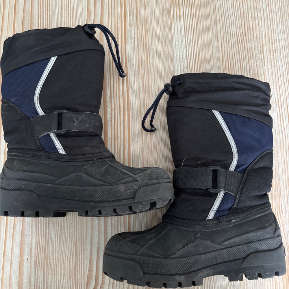 L.L. Bean Kids Snow Boots Size 1